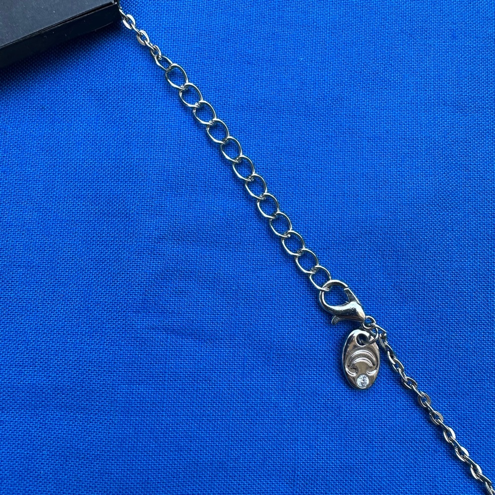 CHARMING CHARLIE Silver RSVP Rhinestone 18”-20”adjustable length necklace - Picture 8 of 9